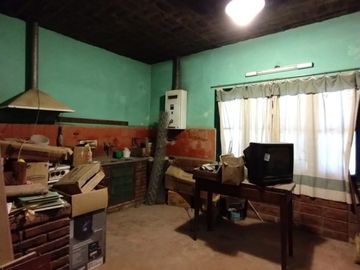 CHACRA PARQUIZADA, CON CASA, CAPILLA, PILETA! OPORTUNIDAD!