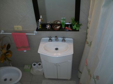 3 AMBIENTES EN DUPLEX AL CONTRAFRENTE CON 2 BAÑOS COMPLETOS