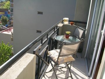 3 AMBIENTES EN DUPLEX AL CONTRAFRENTE CON 2 BAÑOS COMPLETOS