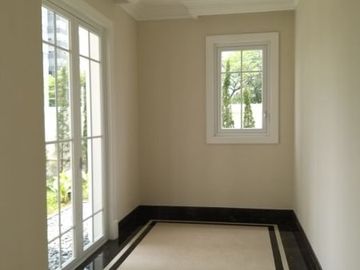 Perumahan Mewah dan Modern 1 Park Homes dengan private lift dan pool
