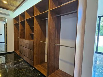 Casa de 5 recamaras una de ellas en PLANTA BAJA en Yucatán Country Club