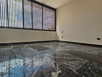 Casa de 5 recamaras una de ellas en PLANTA BAJA en Yucatán Country Club