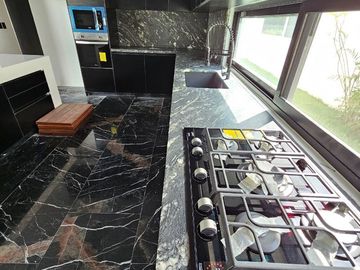 Casa de 5 recamaras una de ellas en PLANTA BAJA en Yucatán Country Club