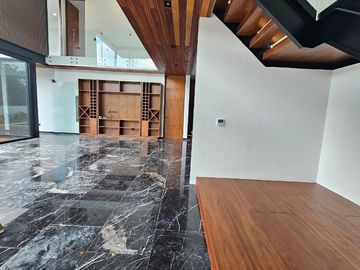 Casa de 5 recamaras una de ellas en PLANTA BAJA en Yucatán Country Club
