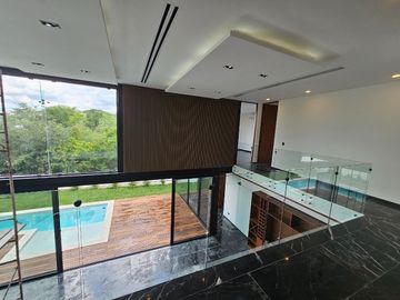 Casa de 5 recamaras una de ellas en PLANTA BAJA en Yucatán Country Club