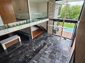 Casa de 5 recamaras una de ellas en PLANTA BAJA en Yucatán Country Club
