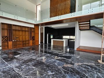Casa de 5 recamaras una de ellas en PLANTA BAJA en Yucatán Country Club