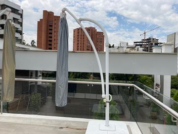 apartamento en venta en cristales. Cod V107339