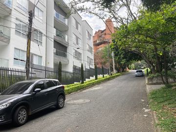 apartamento en venta en cristales. Cod V107339