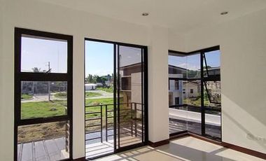 Single Detached Houses in Vista De Bahia Resort Subdivision