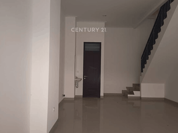 Ruko Strategis Di Osaka PIK 2 3 Lantai  Rooftop Harga Menarik