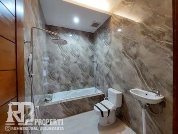 Rumah Mewah Premium Jalan Tajem dekat Budi Mulia Maguwoharjo