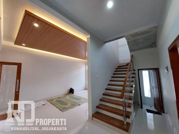 Rumah Mewah Premium Jalan Tajem dekat Budi Mulia Maguwoharjo