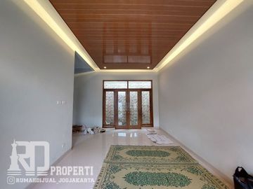 Rumah Mewah Premium Jalan Tajem dekat Budi Mulia Maguwoharjo
