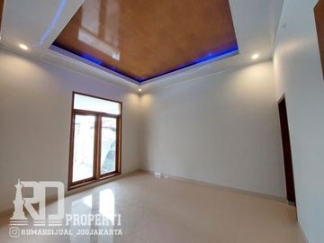 Rumah Mewah Premium Jalan Tajem dekat Budi Mulia Maguwoharjo