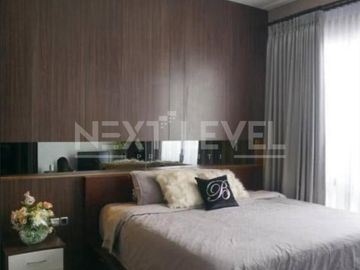 Dijual Rumah Daerah Perumahan Pakuwon Indah Minimalis Strategis Siap Huni