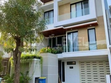 Dijual Rumah Daerah Perumahan Pakuwon Indah Minimalis Strategis Siap Huni