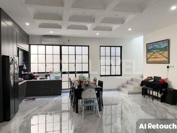 Dijual Rumah Daerah Perumahan Pakuwon Indah Minimalis Strategis Siap Huni
