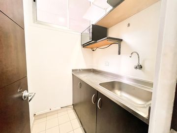 oficina en arriendo en milla de oro. Cod A777239