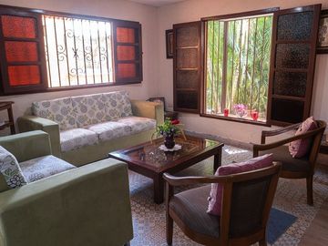CASA EN VENTA MERIDA  F-2115 $12,000,000  4 RC.  COL. MAYA