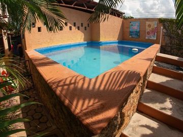 CASA EN VENTA MERIDA  F-2115 $12,000,000  4 RC.  COL. MAYA