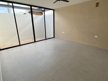 Casa en venta una planta Mérida Yucatán, Privada Rocío Country Living