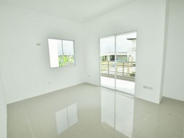 3 Bedroom House and Lot For Sale Lancaster Imus Chessa