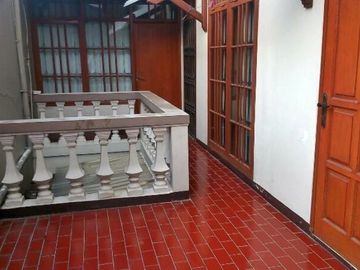 Rumah Nyaman di Batu Indah Batununggal Dekat Tol Buah Batu