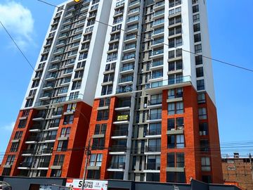 Dpto 1303 vista exterior, en condominio Festiva
Area 70.21 m2
Calle Casapalca con Av Arica. Cercado de Lima
Area 67.93 m2
- Sala comedor con salid