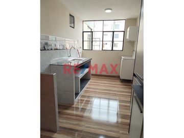 ✨ ¡Oportunidad única en Trujillo! ✨

Descubre tu próximo hogar en este acogedor departamento, ubicado en la privilegiada dirección de Av. Costa Rica
