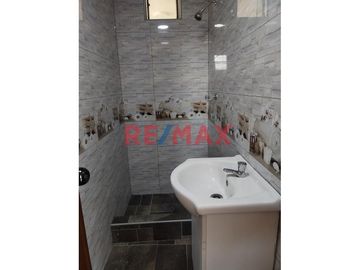 ✨ ¡Oportunidad única en Trujillo! ✨

Descubre tu próximo hogar en este acogedor departamento, ubicado en la privilegiada dirección de Av. Costa Rica