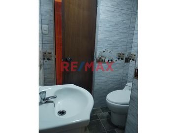 ✨ ¡Oportunidad única en Trujillo! ✨

Descubre tu próximo hogar en este acogedor departamento, ubicado en la privilegiada dirección de Av. Costa Rica