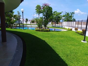 Casa de 3 rec., alberca, terreno 185 m2 en Real Santa Fe, Xochitepec, Mor.
