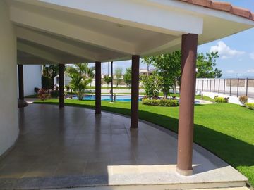 Casa de 3 rec., alberca, terreno 185 m2 en Real Santa Fe, Xochitepec, Mor.