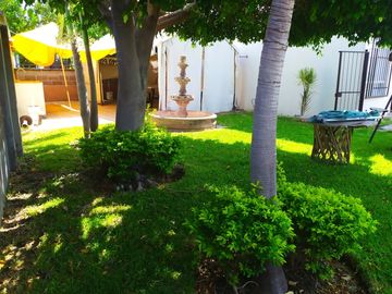 Casa de 3 rec., alberca, terreno 185 m2 en Real Santa Fe, Xochitepec, Mor.