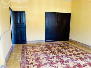 Venta de Casa de 2 niveles y 3 habitaciones en calle Zamora, Col. Centro, Coatzacoalcos, Ver.