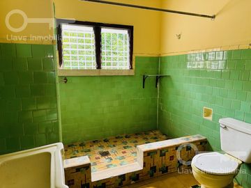 Venta de Casa de 2 niveles y 3 habitaciones en calle Zamora, Col. Centro, Coatzacoalcos, Ver.