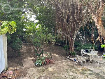 Venta de Casa de 2 niveles y 3 habitaciones en calle Zamora, Col. Centro, Coatzacoalcos, Ver.