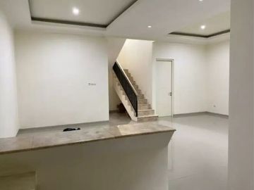 Rumah Baru 2 M an di Gayungsari Tinggal 1 Unit