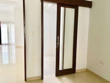 Di Sewakan Rumah Siap Huni 3 Kamar di Batununggal, Mengger Bandung