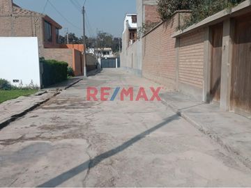 EXCELENTE INVERSION A BAJO PRECIO! 
SE VENDE TERRENO DE 283 m2 EN CONDOMINIO en la mejor zona de Chaclacayo.
Unica dueña, vende terreno con partida