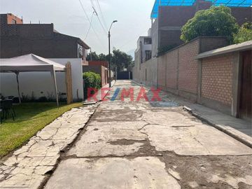 EXCELENTE INVERSION A BAJO PRECIO! 
SE VENDE TERRENO DE 283 m2 EN CONDOMINIO en la mejor zona de Chaclacayo.
Unica dueña, vende terreno con partida