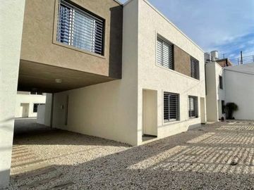 Venta de Duplex 3 AMBIENTES a Estrenar en Ituzaingo Norte