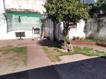CASA 3 AMB. CON LOCAL *NUEVO VALOR*