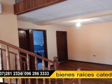 Casa de venta en 10 de agosto - 27 de febrero – código:16769