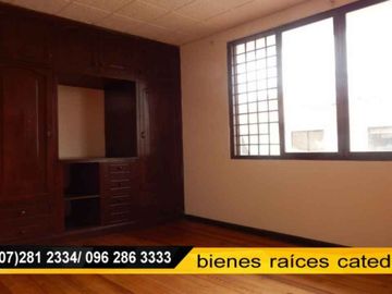 Casa de venta en 10 de agosto - 27 de febrero – código:16769