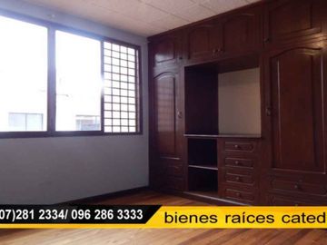 Casa de venta en 10 de agosto - 27 de febrero – código:16769