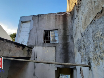 Casa 3 AMB c/ E. Vehiculo- s/ Lote 164m2-EXCELENTE UBICACION