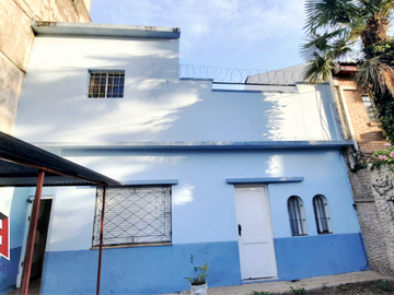 Casa 3 AMB c/ E. Vehiculo- s/ Lote 164m2-EXCELENTE UBICACION