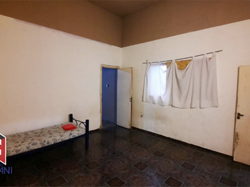 Casa 3 AMB c/ E. Vehiculo- s/ Lote 164m2-EXCELENTE UBICACION